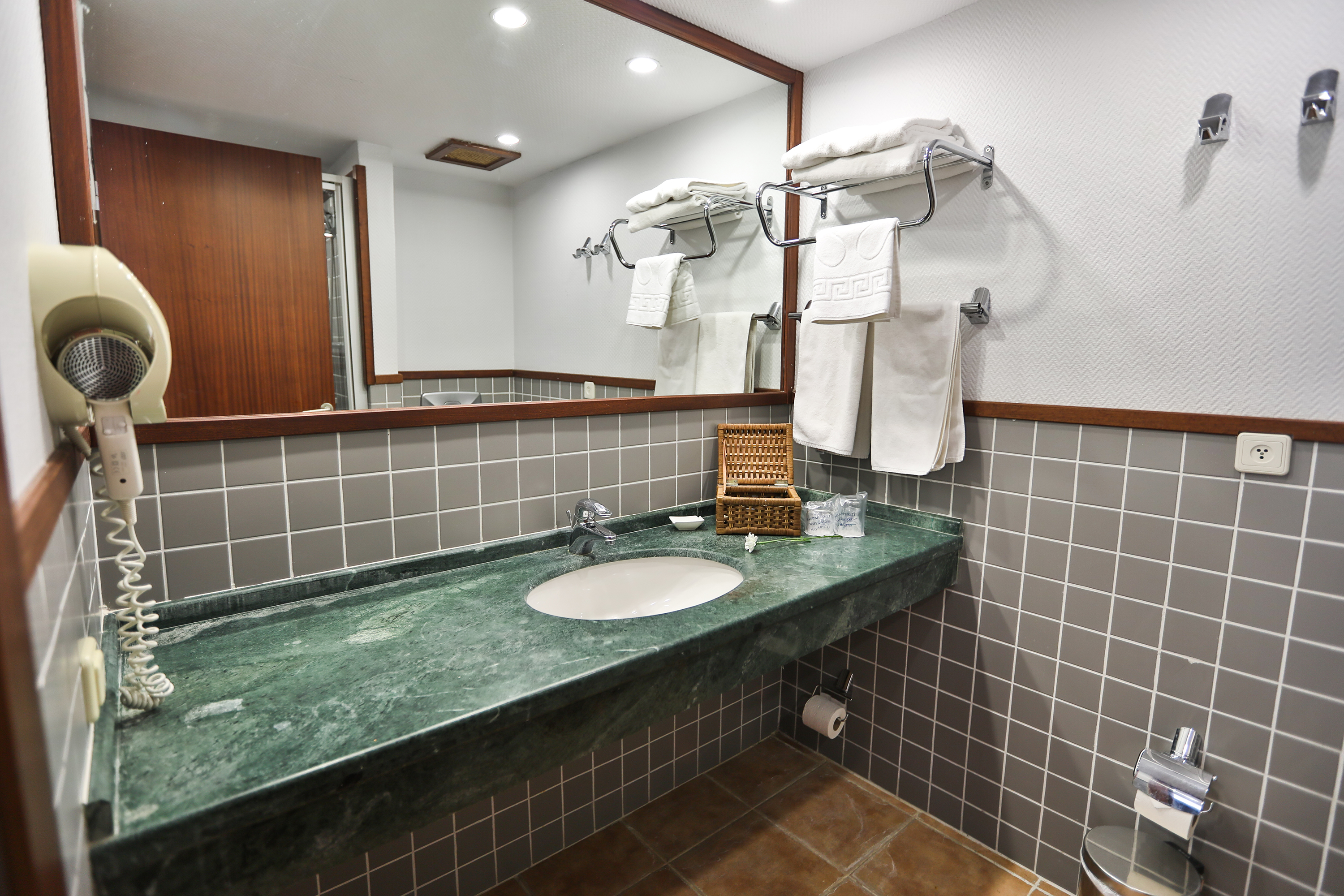 Suite Type A Room